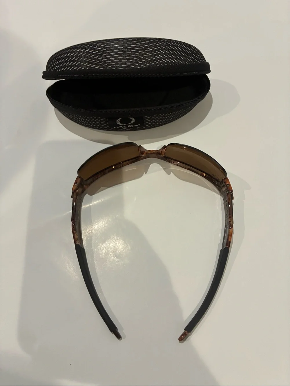 Oakley Tortoise Shell Brown Lens Sport Sunglasses with Case